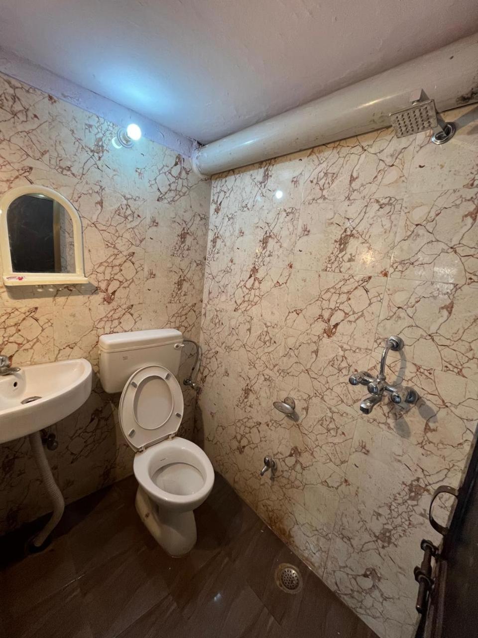 Vishwa Deva Homestay Варанасі Екстер'єр фото
